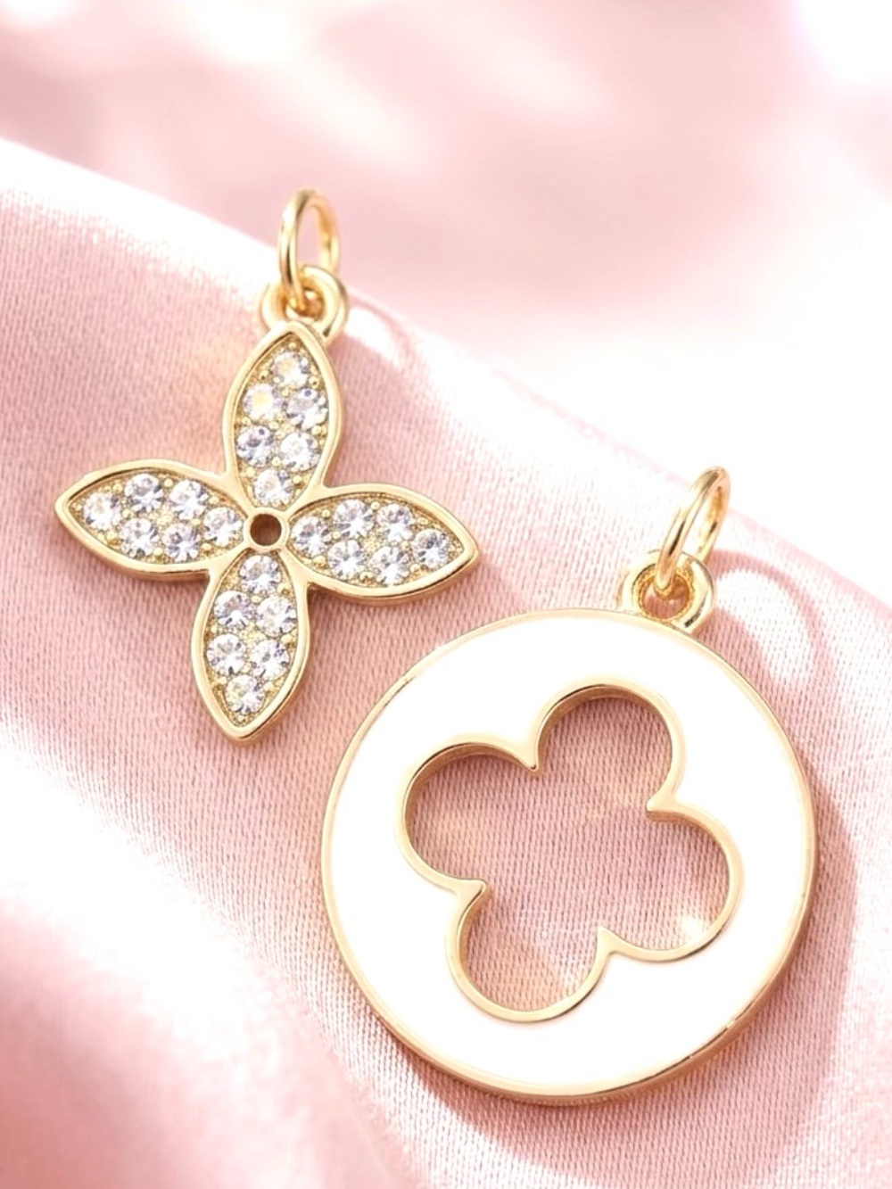 Gold-Tone 2-in-1 Interlocking Clover Charm Pendant Jewelry